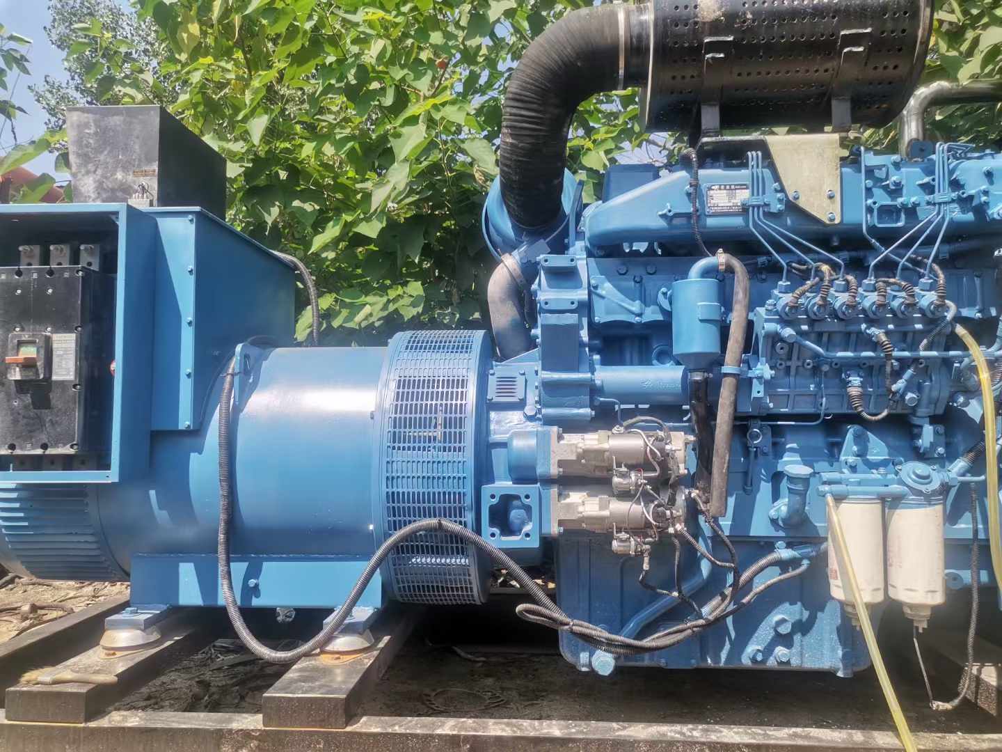 万柏林详细说明降低 800kW 柴油发电机输出电流波动的方法