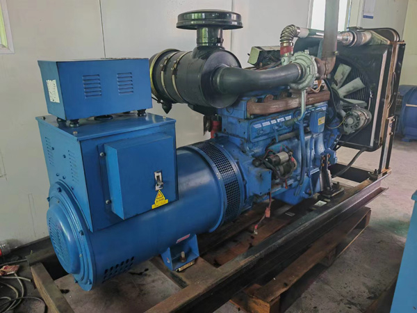 万柏林100kW柴油发电机组使用多级机油有哪些优缺点？